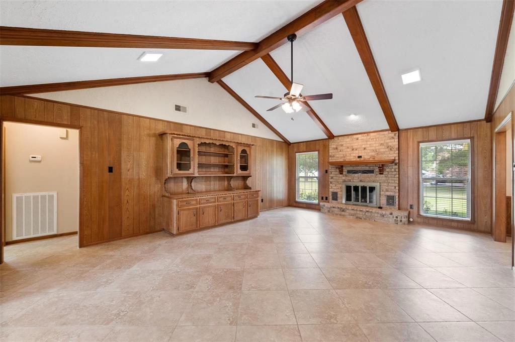 534 W Hufsmith Road, Tomball, Texas image 6
