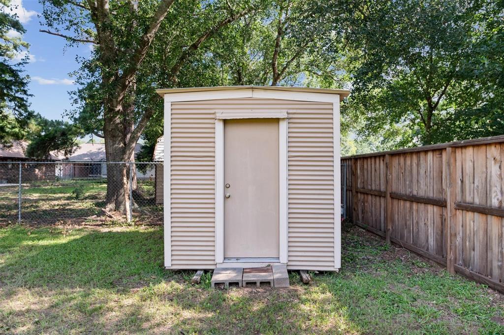 534 W Hufsmith Road, Tomball, Texas image 32