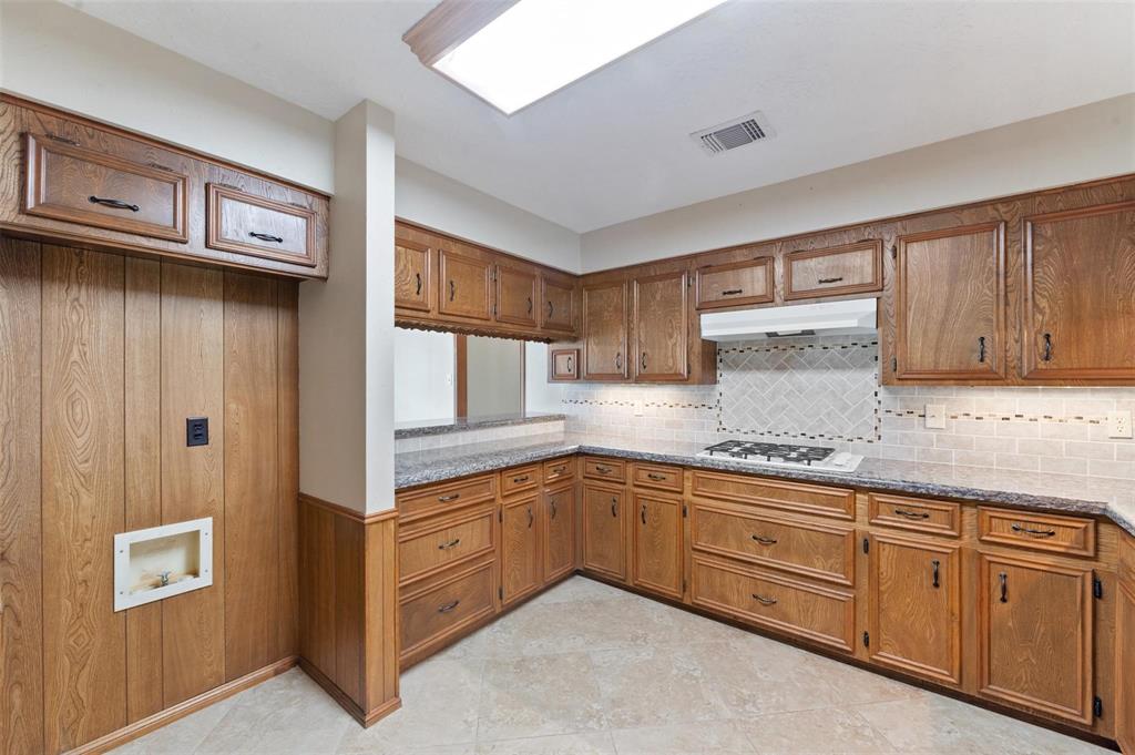 534 W Hufsmith Road, Tomball, Texas image 13