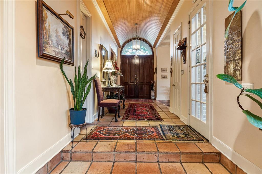 5638 Briar Drive, Houston, Texas image 6