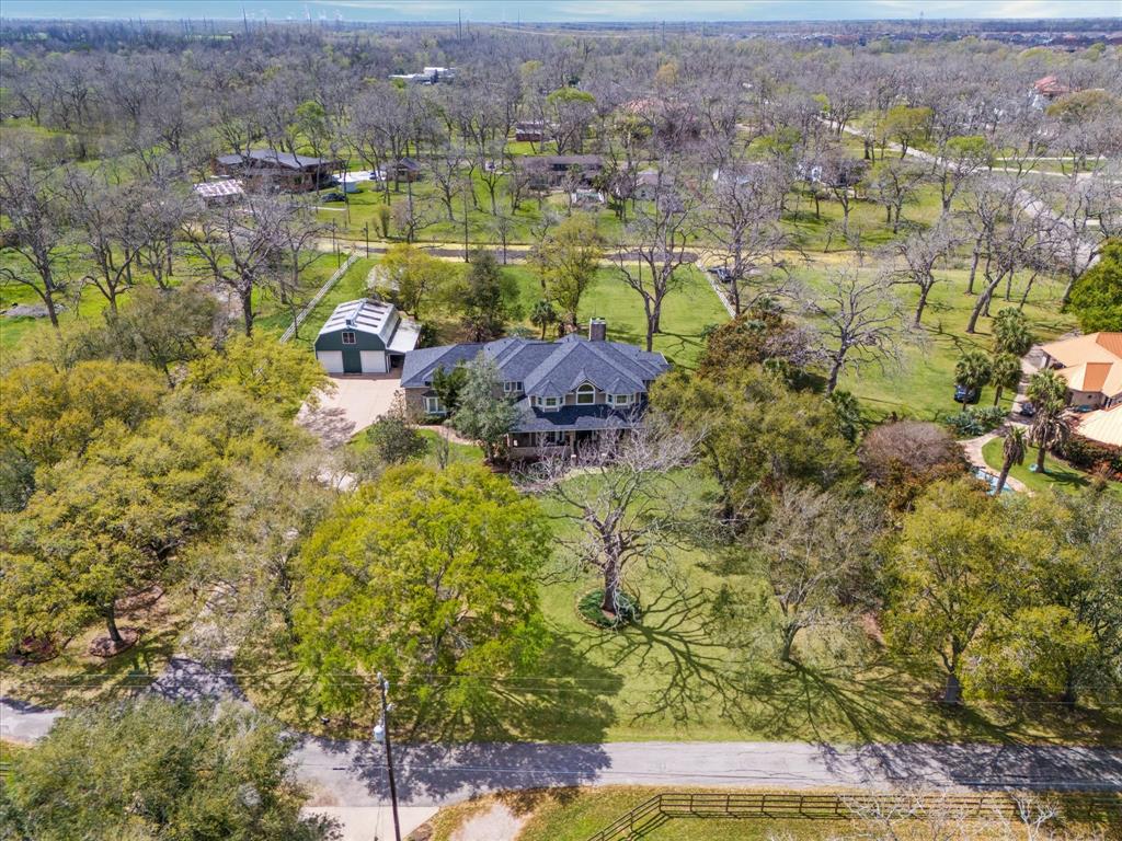 6111 Creekview Drive, Sugar Land, Texas image 36