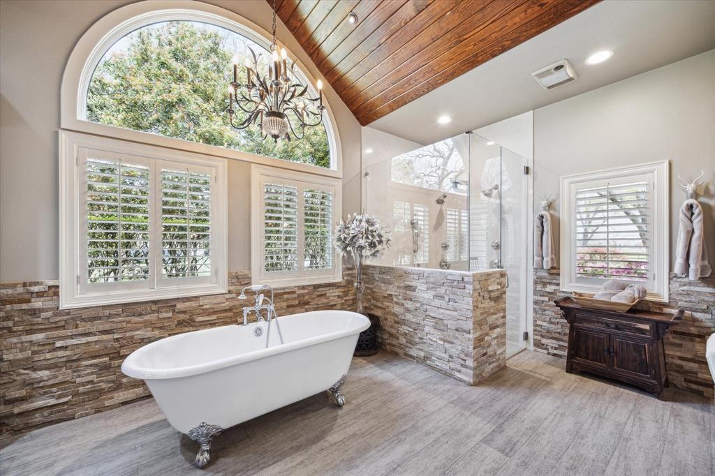 6111 Creekview Drive, Sugar Land, Texas image 21