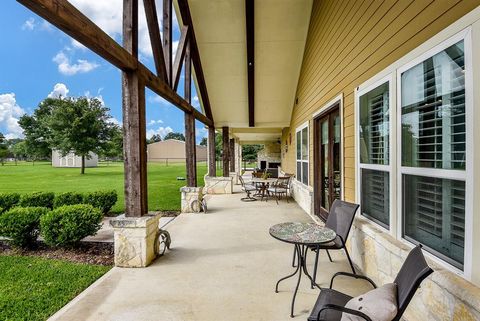 A home in Sealy