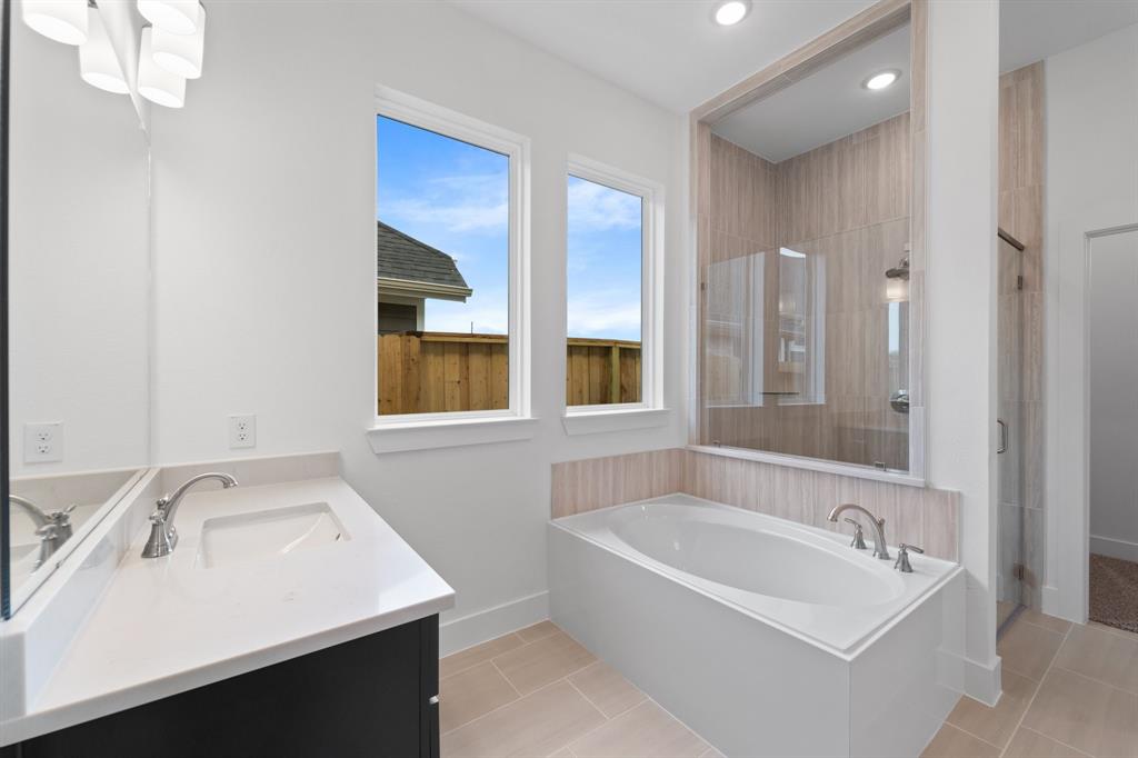 11811 South Pavillion Drive, Mont Belvieu, Texas image 15