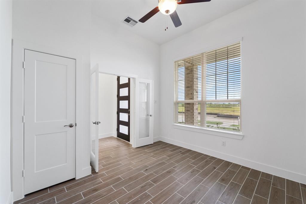 11811 South Pavillion Drive, Mont Belvieu, Texas image 10