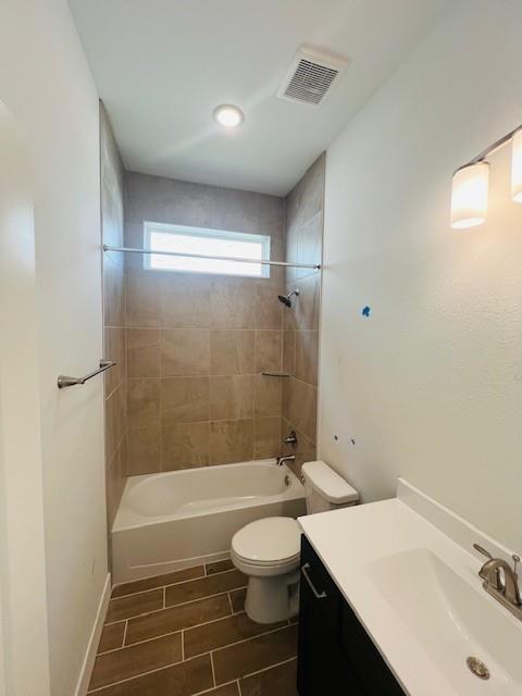 11811 South Pavillion Drive, Mont Belvieu, Texas image 13