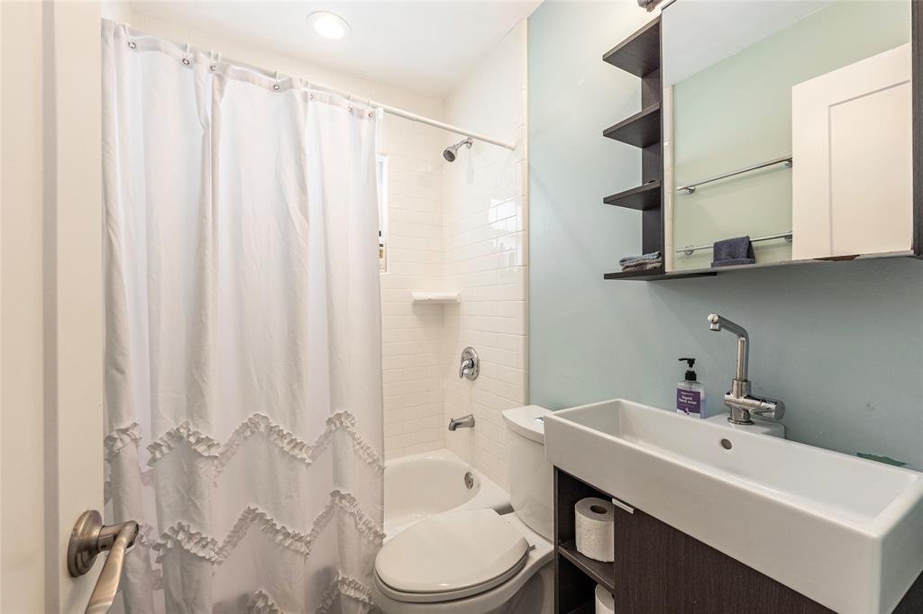 1911 35th Street, Galveston, Texas image 11