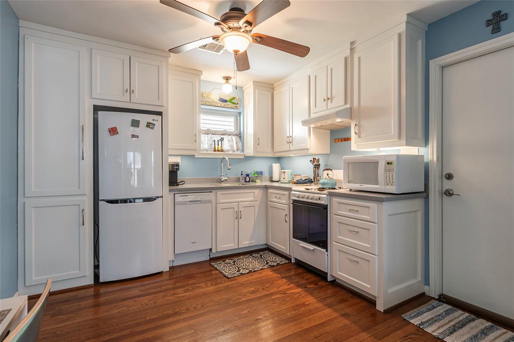 1911 35th Street, Galveston, Texas image 6