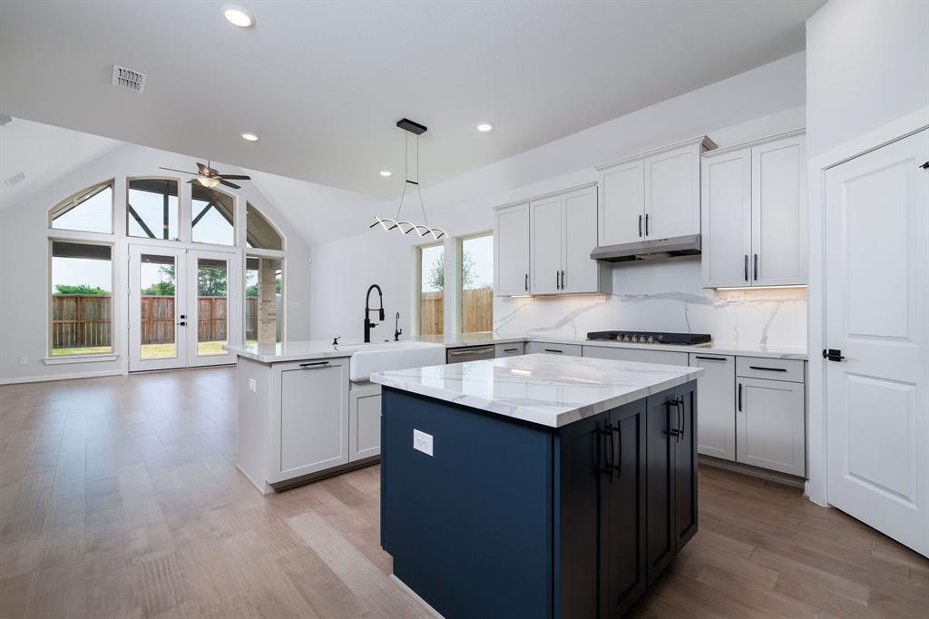 18210 Lilac Woods Trail, Cypress, Texas image 9
