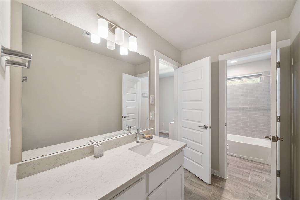 2553 Austin Trail, Friendswood, Texas image 23