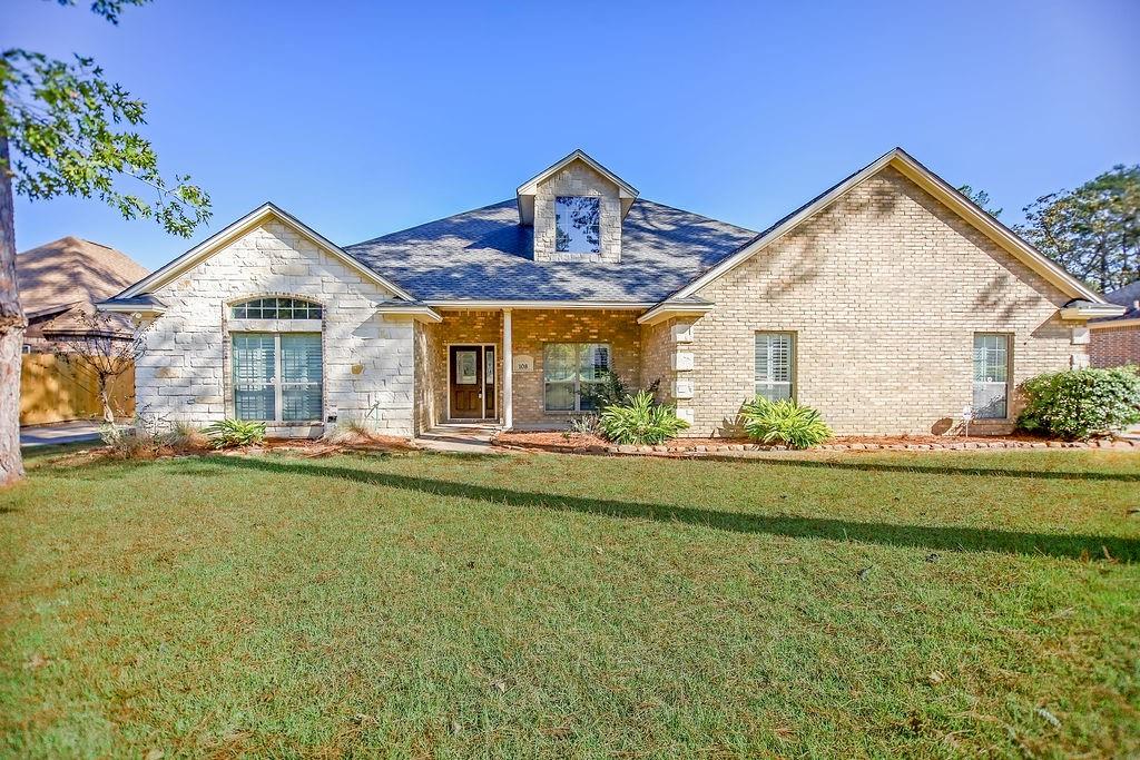 108 Mission Hills Drive, Lufkin, Texas image 1