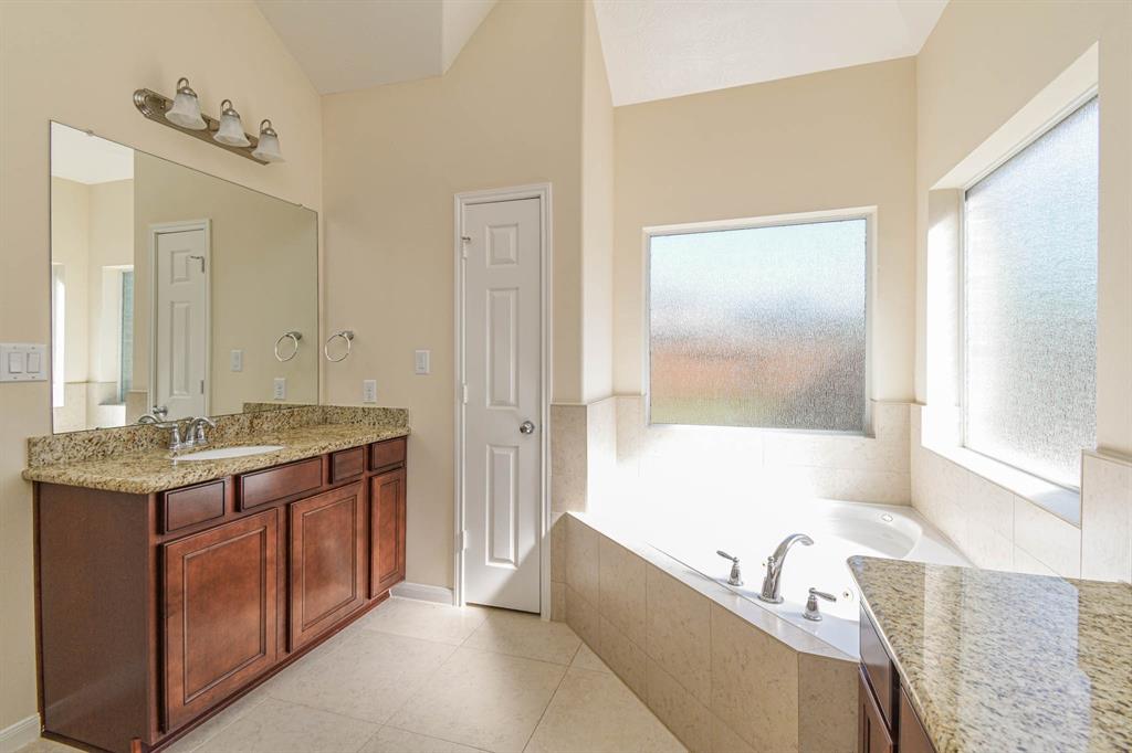 3210 Vintage View Lane, Pearland, Texas image 26