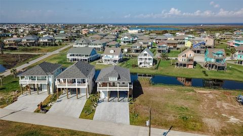 A home in Crystal Beach