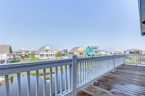 A home in Crystal Beach