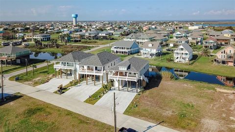 A home in Crystal Beach