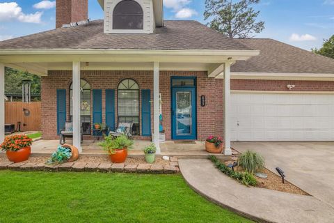 Single Family Residence in Cleveland TX 893 County Road 2267.jpg