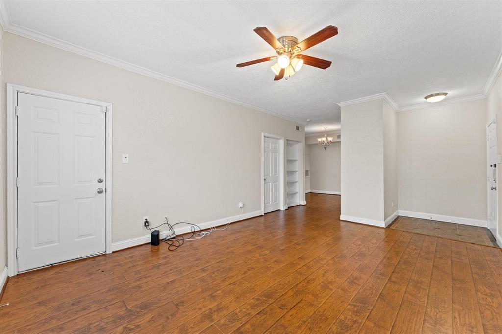 2255 Braeswood Park Drive #219, Houston, Texas image 4