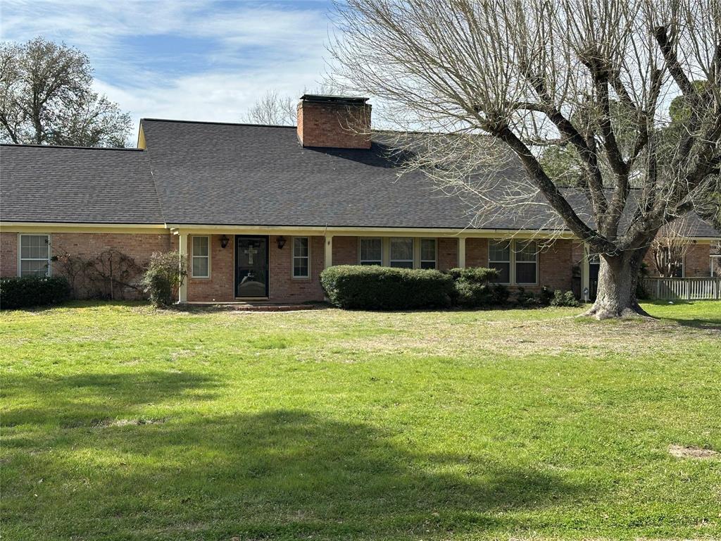 302 Cedar Circle, Brenham, Texas image 2