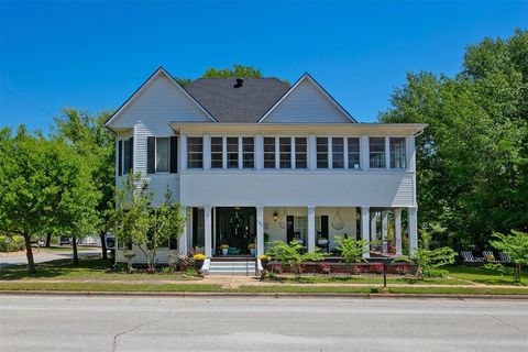 Photo of 101 S Thomas Street St, Caldwell, TX 77836 (MLS # 95263327) Photo of 101 S Thomas Street St, Caldwell, TX 77836 (MLS # 95263327)