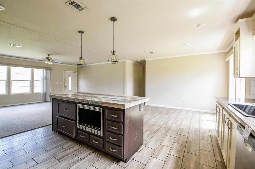 16818 Keith Circle, Alvin, Texas image 5