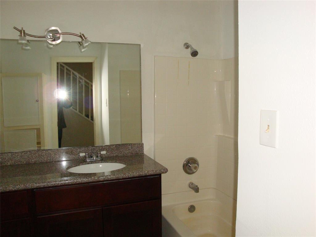 10215 Cliffwood Drive, Houston, Texas image 2