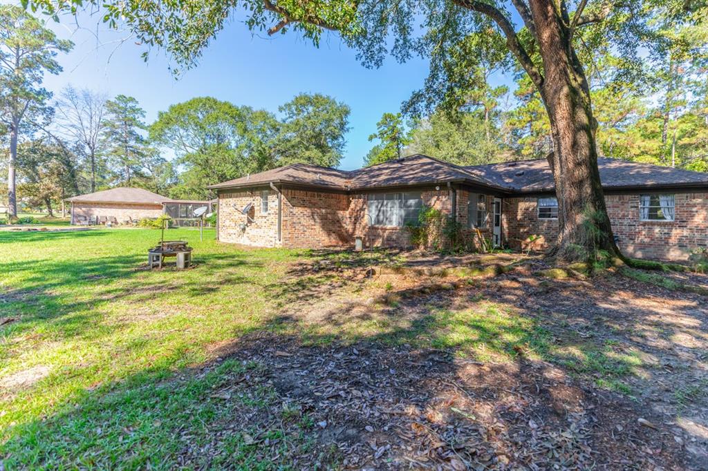 804 Camphor Circle, Village Mills, Texas image 28