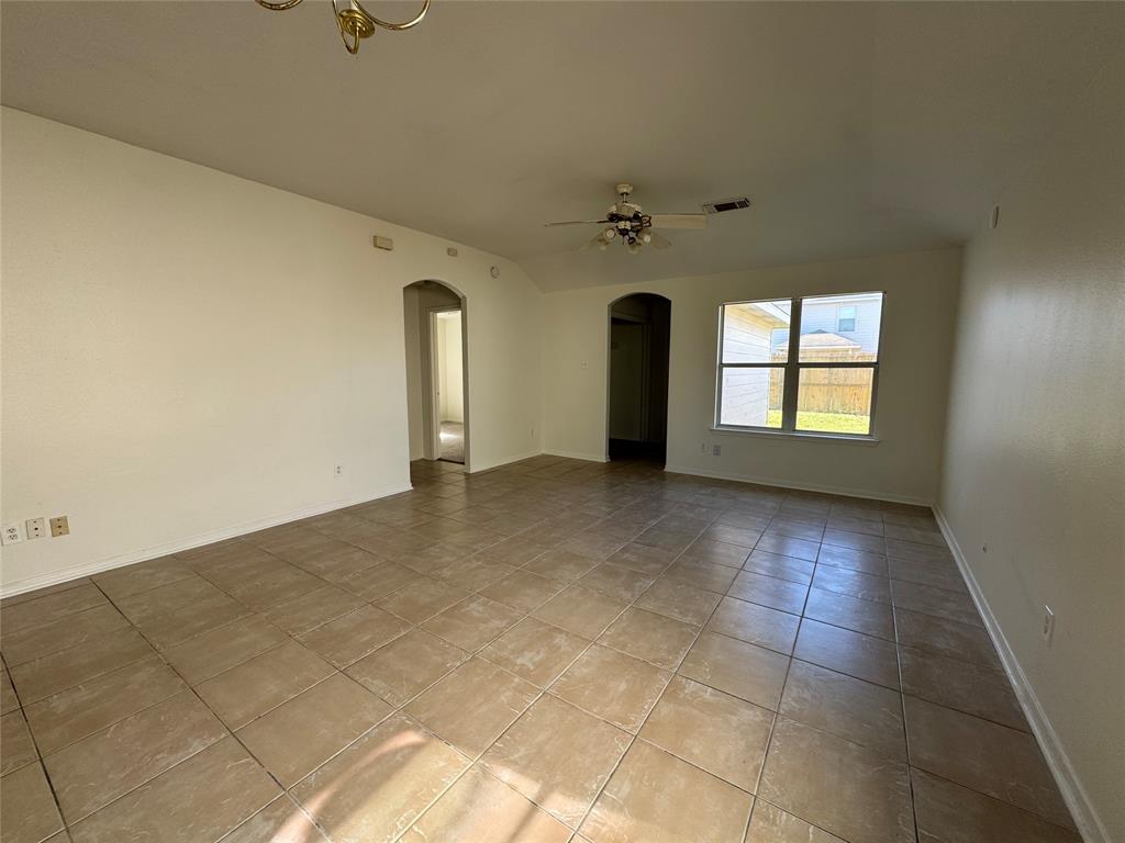 21127 Sprouse Circle, Humble, Texas image 9