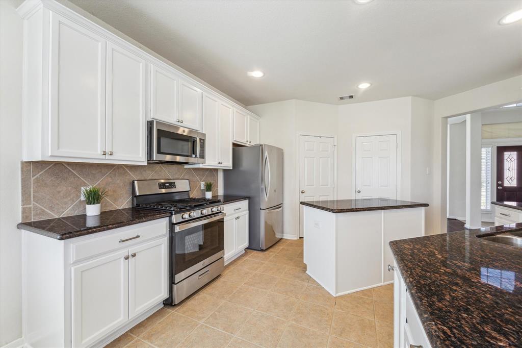 801 Dawn Ridge Way, Seabrook, Texas image 11