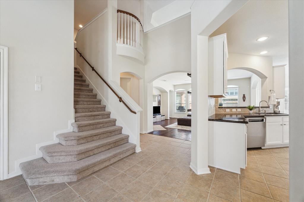 801 Dawn Ridge Way, Seabrook, Texas image 4