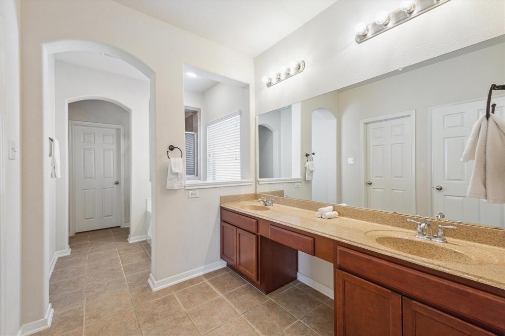 801 Dawn Ridge Way, Seabrook, Texas image 16
