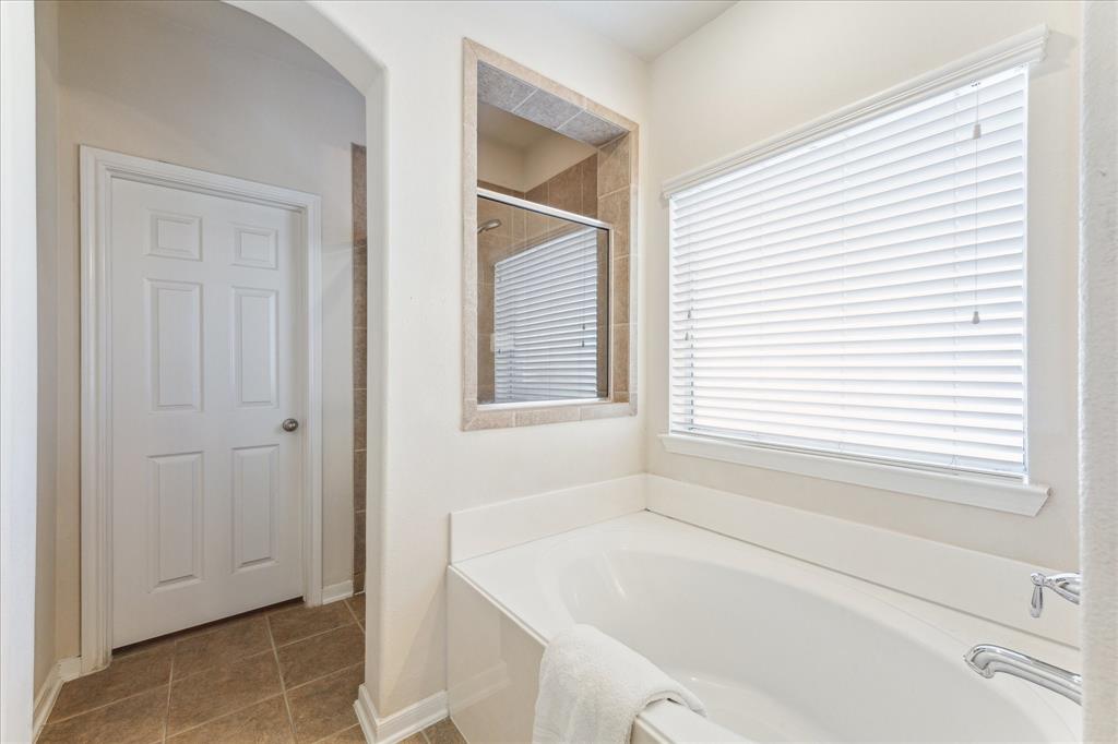 801 Dawn Ridge Way, Seabrook, Texas image 17