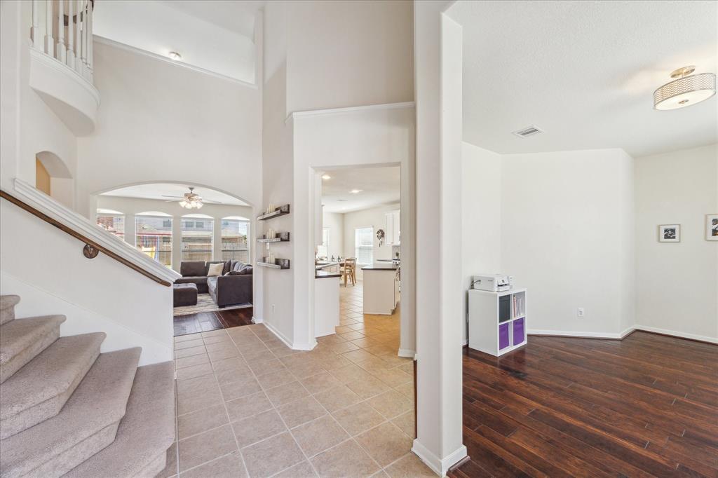 801 Dawn Ridge Way, Seabrook, Texas image 3