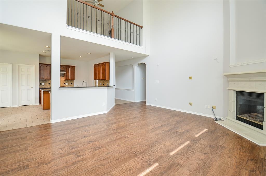 3911 Fallsbrook Court, Sugar Land, Texas image 8