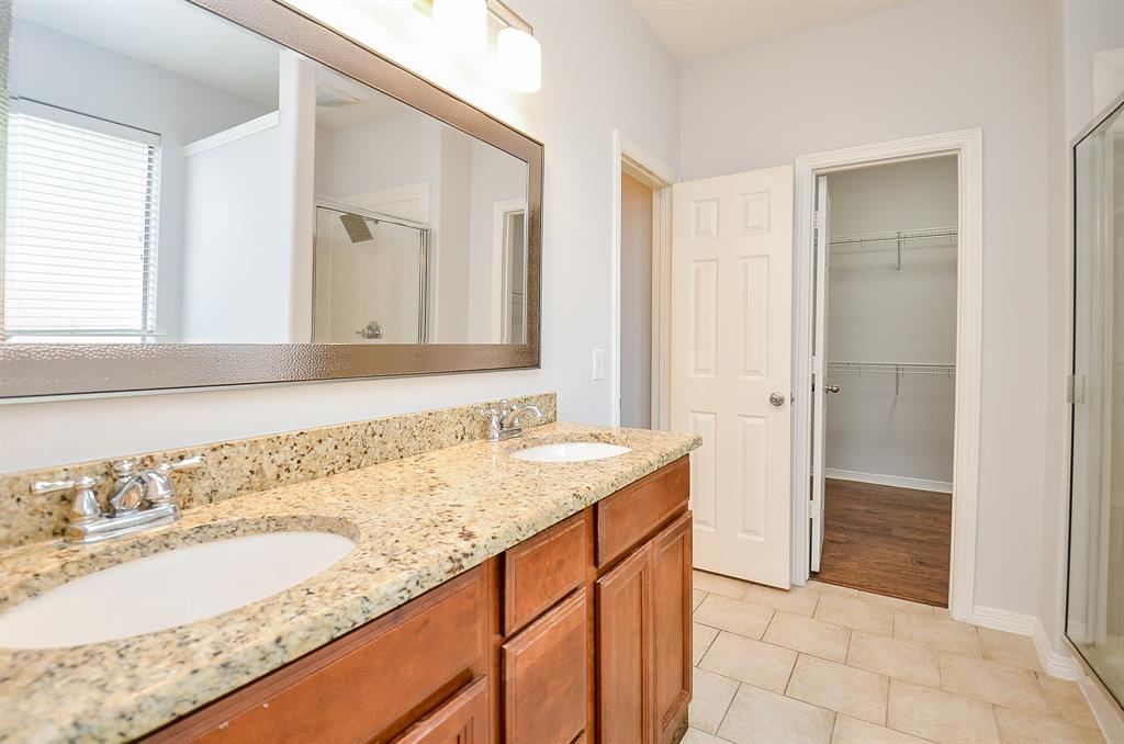 3911 Fallsbrook Court, Sugar Land, Texas image 13
