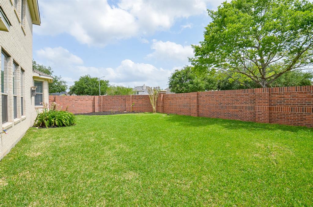 3911 Fallsbrook Court, Sugar Land, Texas image 29