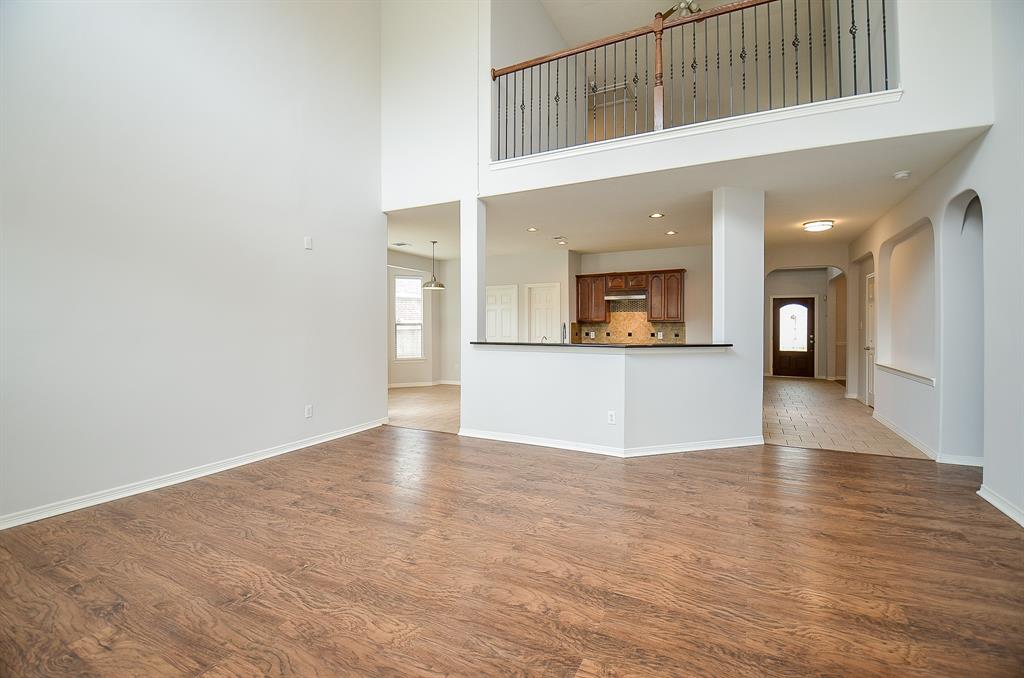 3911 Fallsbrook Court, Sugar Land, Texas image 9
