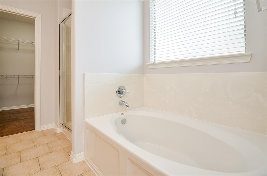 3911 Fallsbrook Court, Sugar Land, Texas image 14