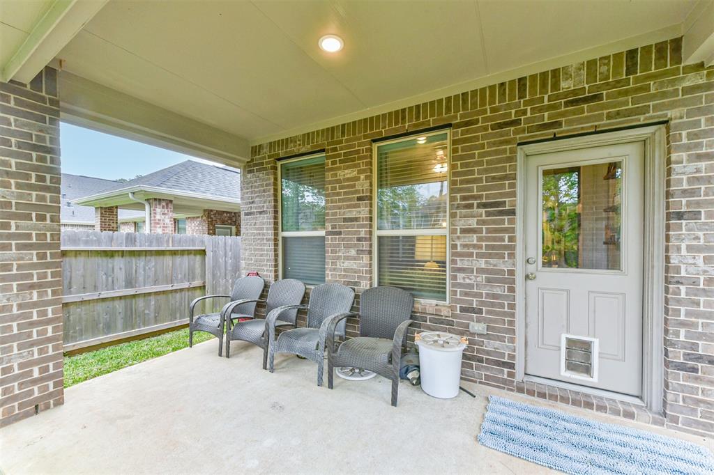 123 Buttonwood Court, Conroe, Texas image 5
