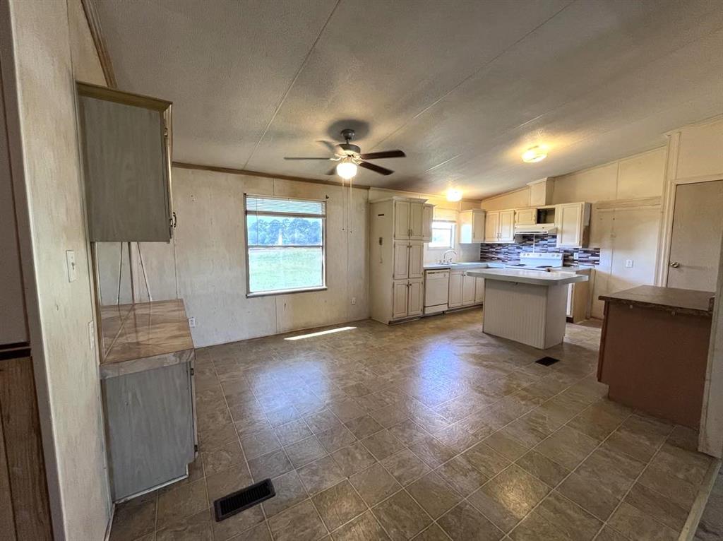 541 County Road 1855, Grapeland, Texas image 7