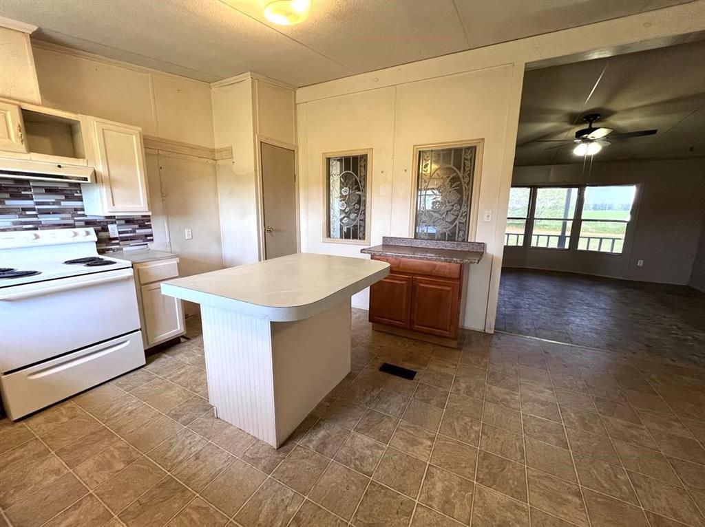 541 County Road 1855, Grapeland, Texas image 4