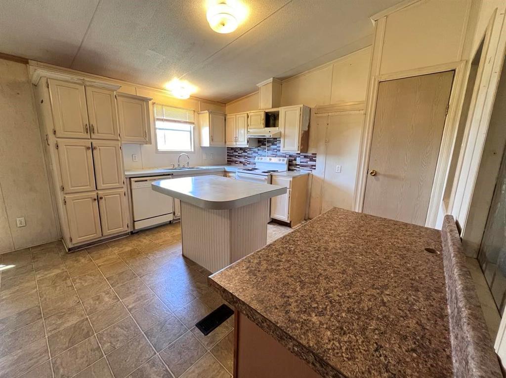 541 County Road 1855, Grapeland, Texas image 3