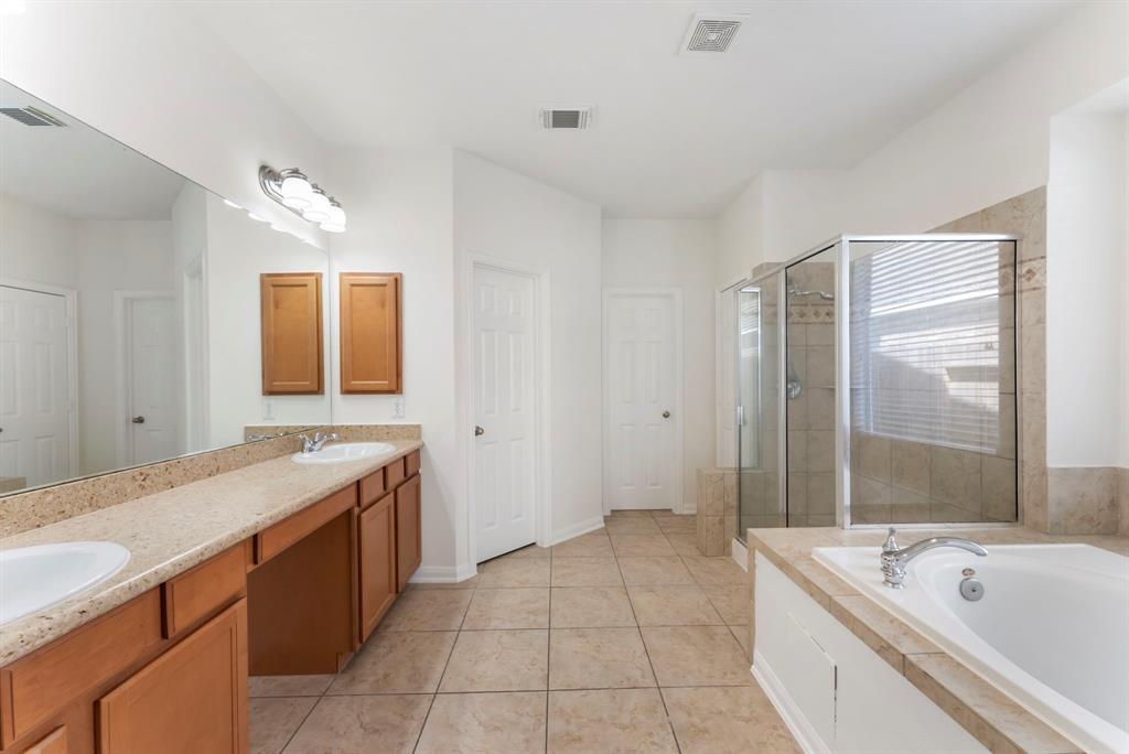 7511 Stonebridge Creek Lane, Humble, Texas image 23