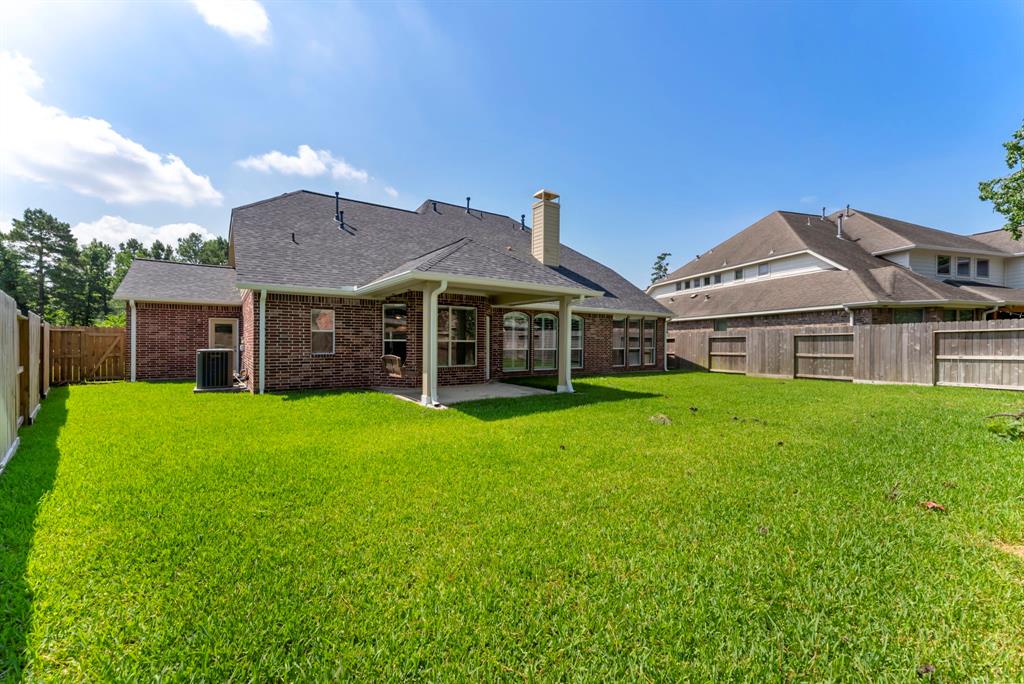 7511 Stonebridge Creek Lane, Humble, Texas image 38