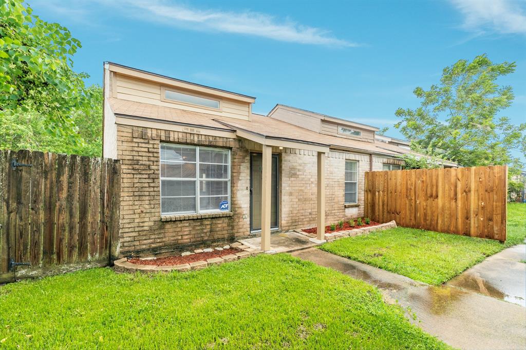 811 Buchta Road #E, Angleton, Texas image 3