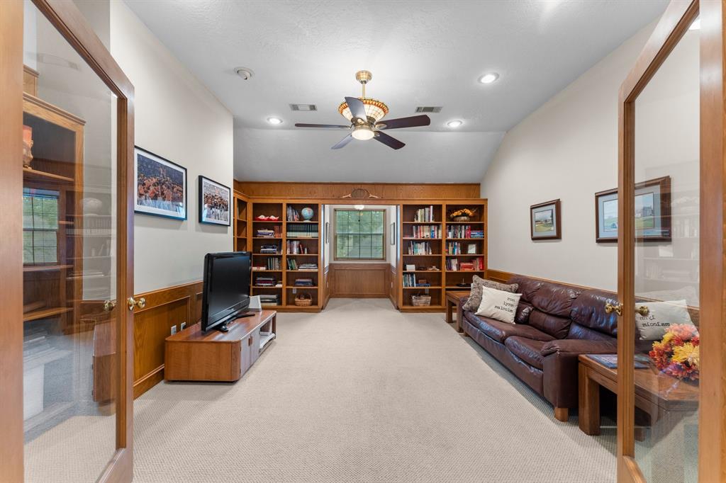 427 Heather Lane, Conroe, Texas image 26