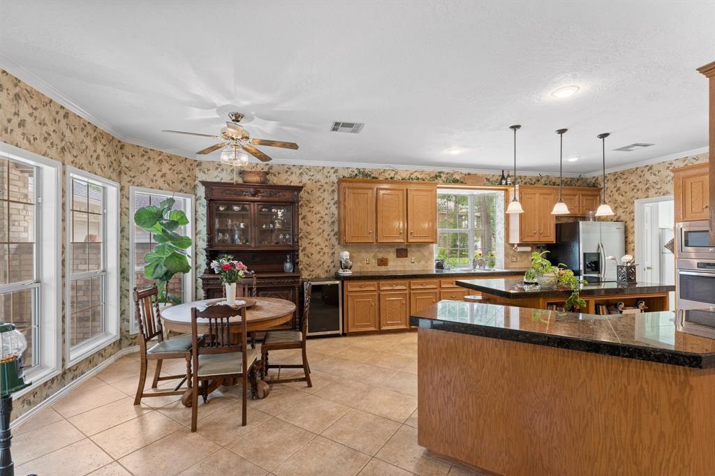 427 Heather Lane, Conroe, Texas image 13