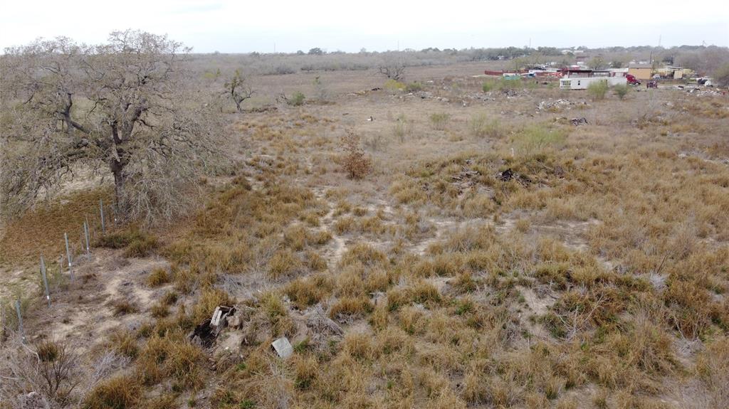 18937 La Gloria Rd Rd, Elmendorf, Texas image 4