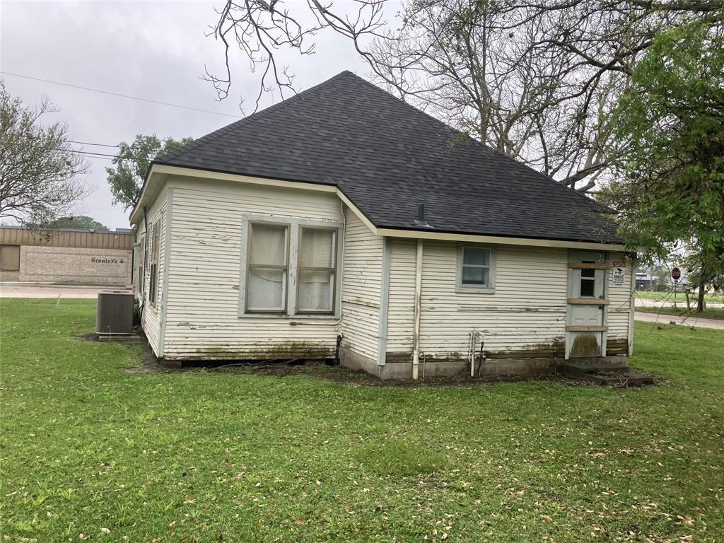1401 8th Street, Bay City, Texas image 4