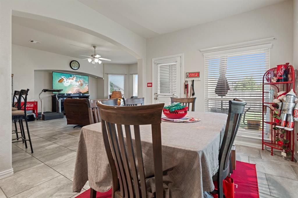3203 Jeanette Circle, Mont Belvieu, Texas image 7
