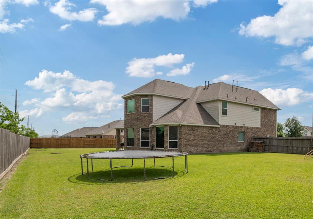3203 Jeanette Circle, Mont Belvieu, Texas image 5
